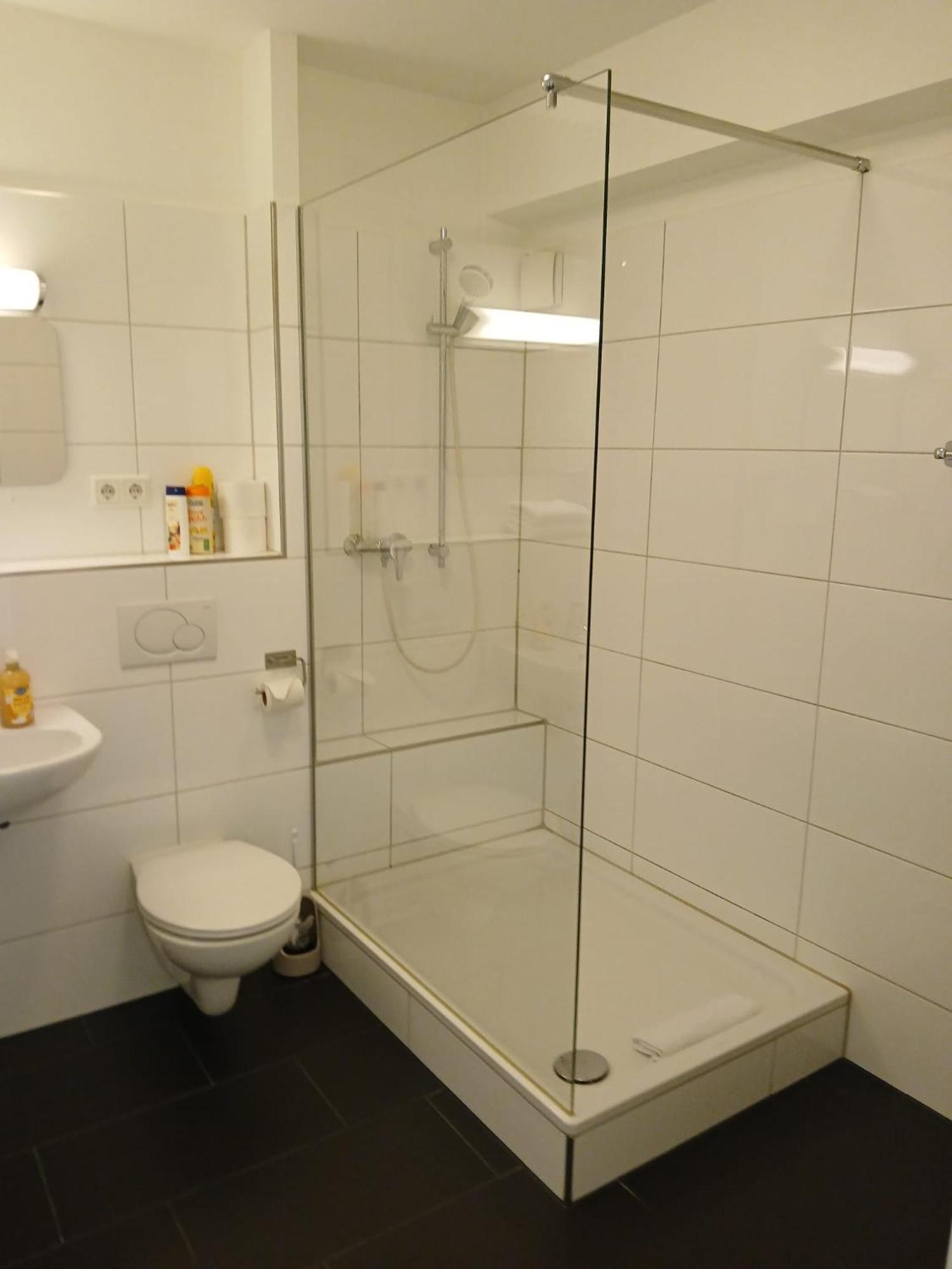 Apartments Jahnstrasse Dusseldorf Luaran gambar