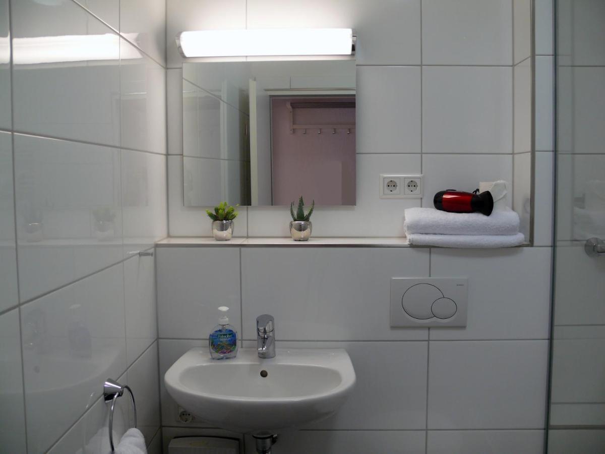 Apartments Jahnstrasse Dusseldorf Bilik gambar